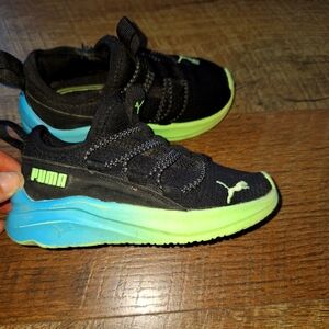 Little boys Puma tennis shoes